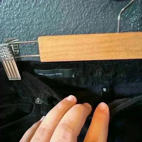 Women’s KUT From The Kloth MIA Black Toothpick Skinny Corduroy Jeans Size 8 - Picture 2 of 3